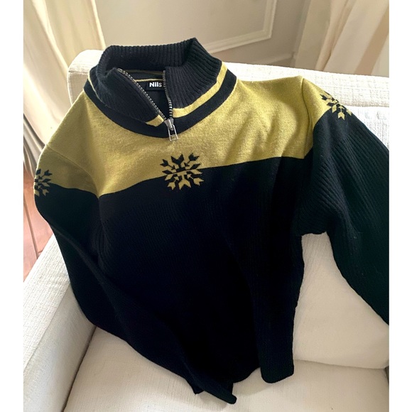 EUC Vintage Nils Sweater - Picture 2 of 13